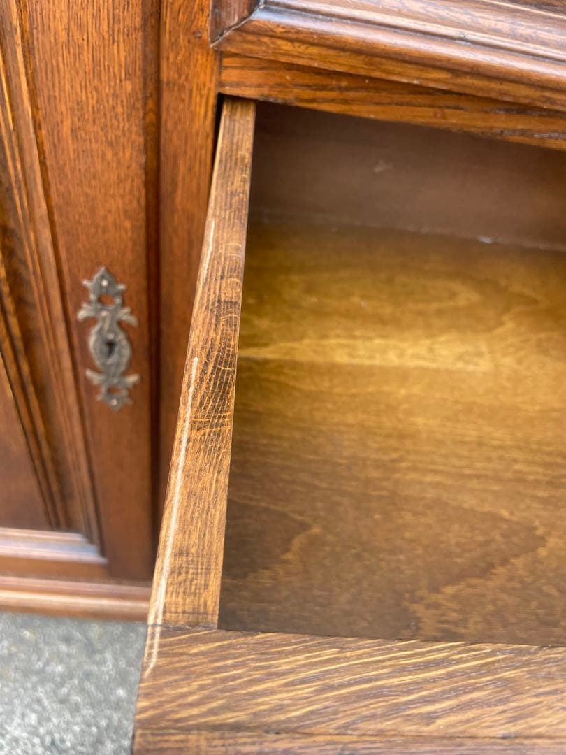 サイドボード　アンティーク　家具