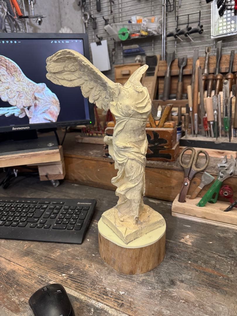 サモトラケのニケ 型から抜けたままの無垢、未仕上げ、未塗装品