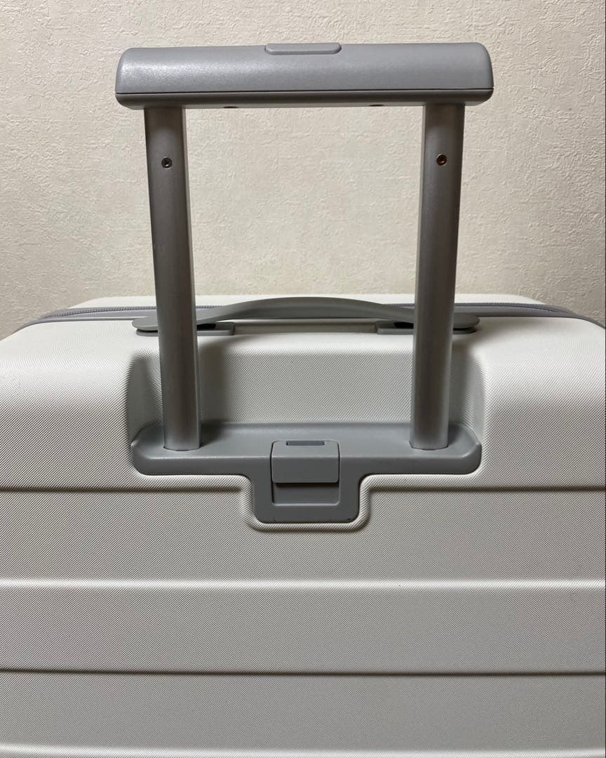 ◾️無印良品◾️バーを自由に調節できる　ハードキャリーケース　ホワイト