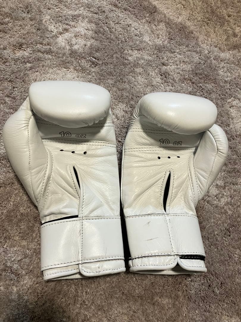 Winning ボクシンググローブ 10 oz ホワイト