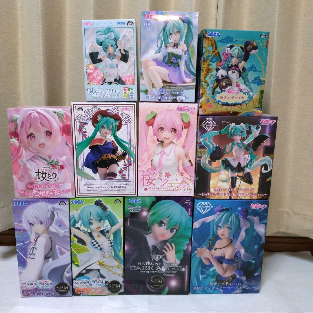 初音ミク　プライズ　フィギュア　　旧作　　11体セット