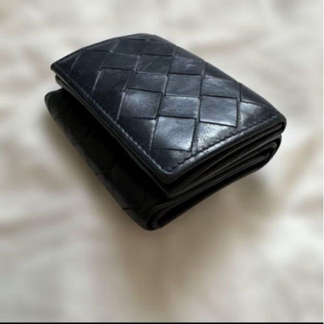 ボッテガヴェネタ　イントレチャート 三つ折りウォレット　ネイビー　ブラウン