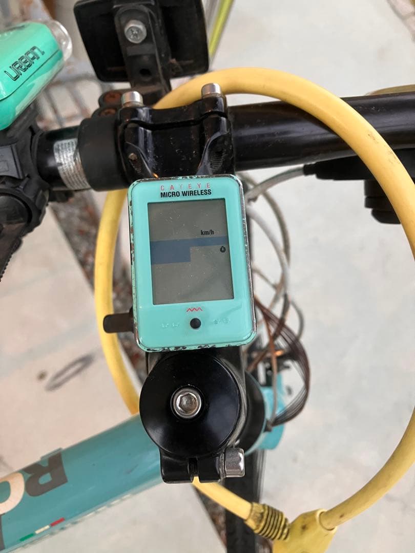 Bianchi クロスバイク 前照灯付き　ローマ4