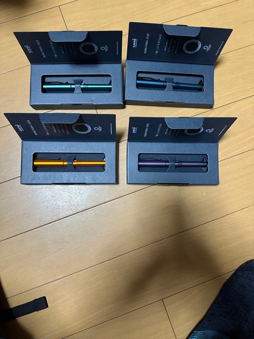 新品未使用クルトガダイブ4色セット KURUTOGA DIVE 三菱鉛筆