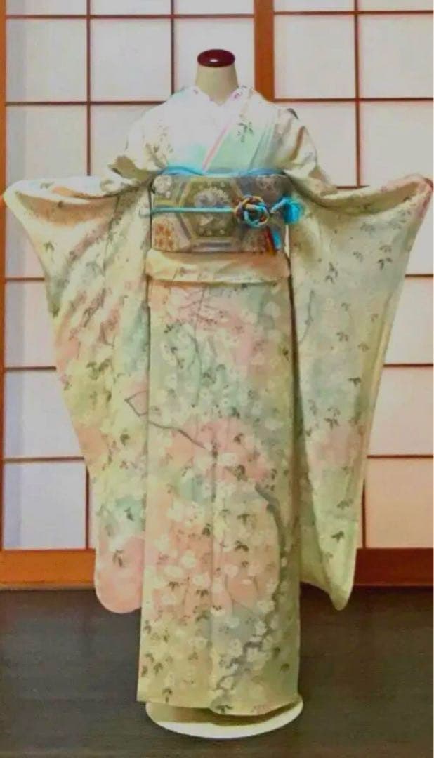 インドア沼です✳︎桜の模様の振り袖