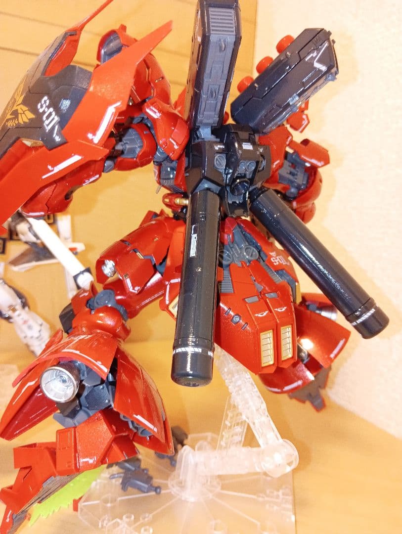 き*ー様 RGνガンダム　サザビー　スペシャルコーティング風塗装品　紅白セット