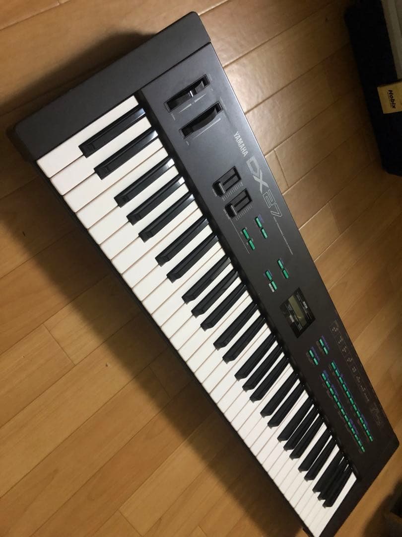 Yamaha DX27 シンセサイザー　キーボード