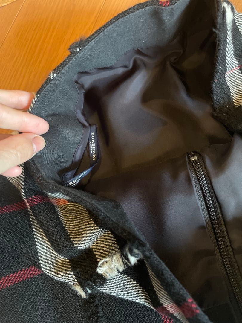 バーバリーロンドンスカート 膝下