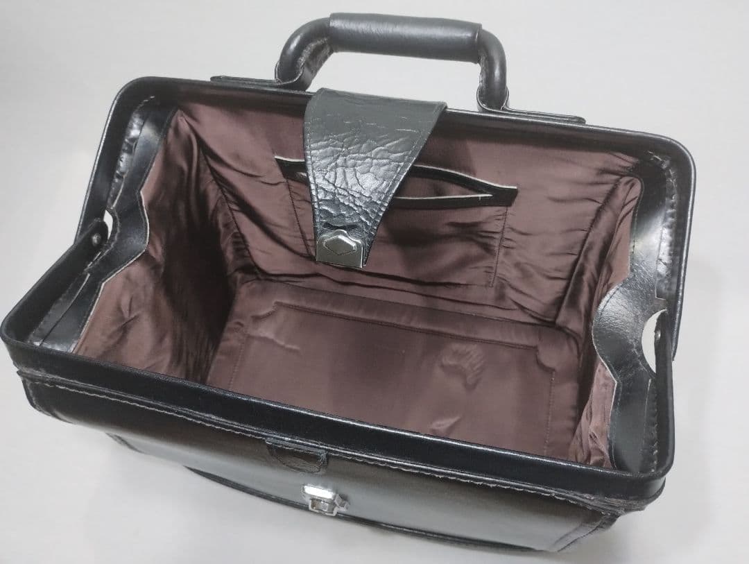 ドクターバッグ　ダレスバッグ　年代もののアンティークバッグ（再掲）