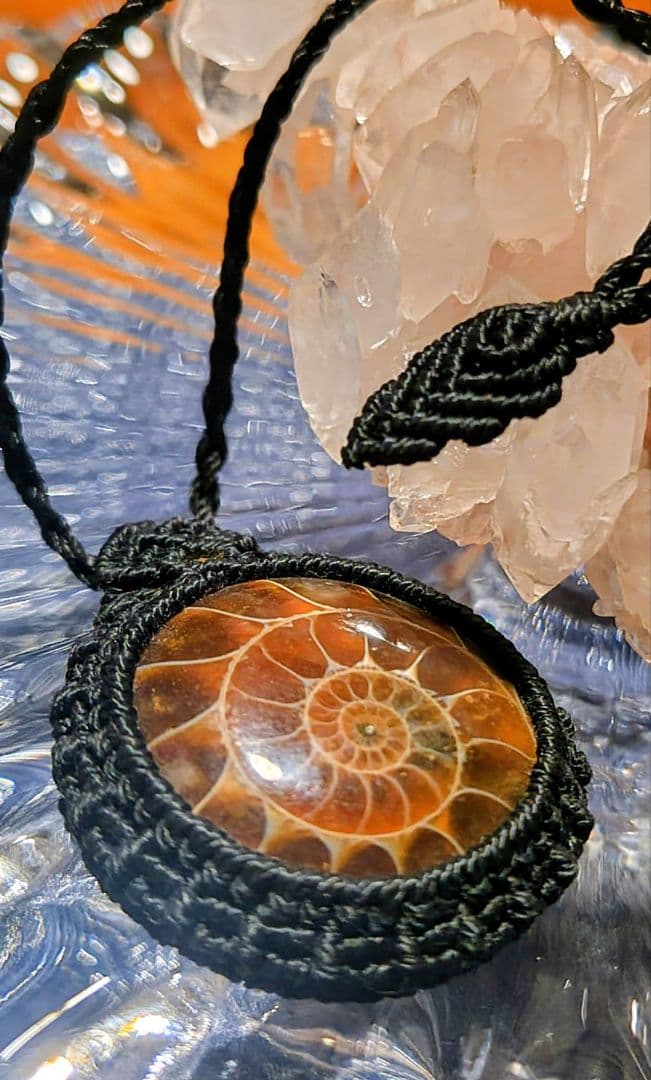 アンモナイト化石 マクラメネックレス