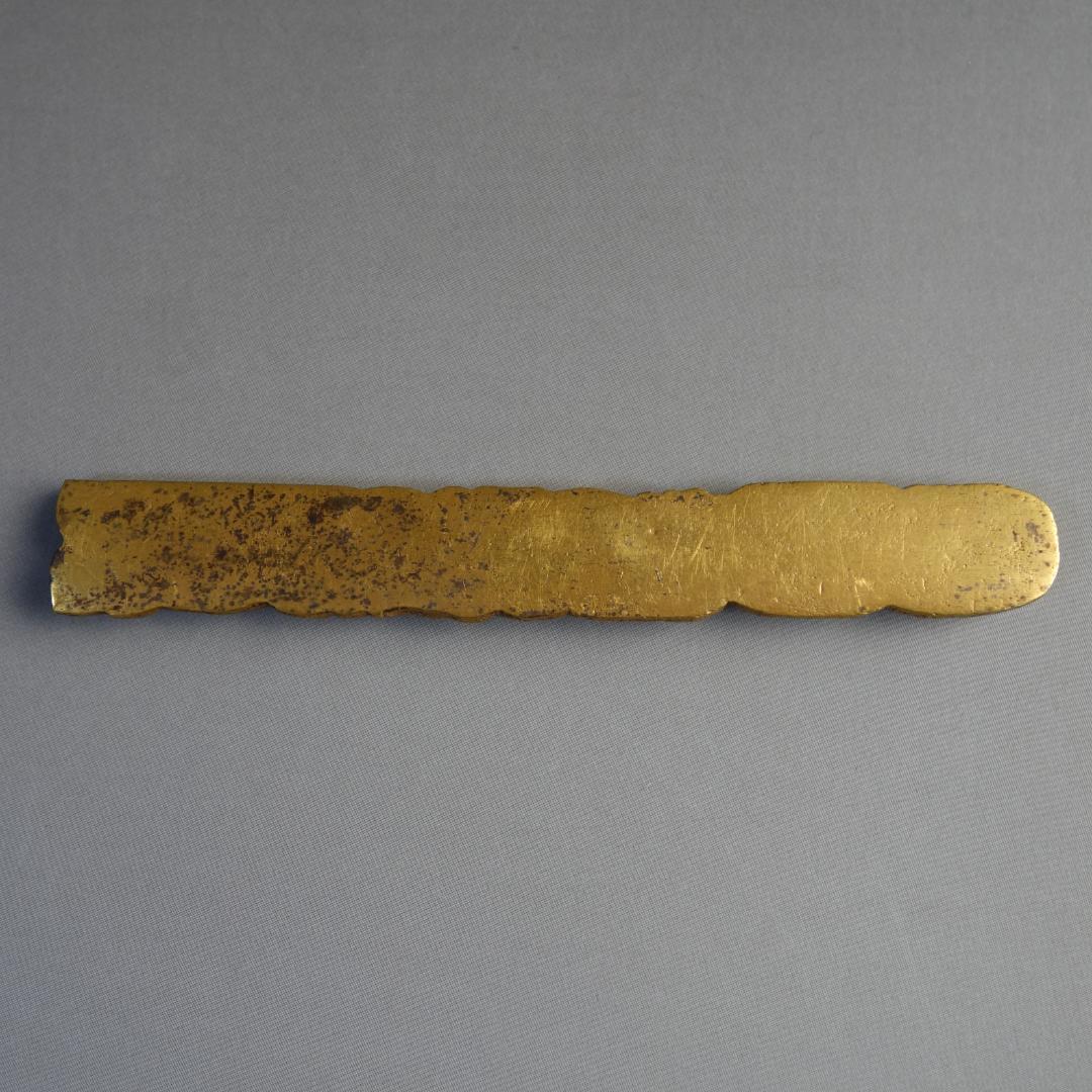 【 銅地 高肉彫 鍍金 波龍図小柄 】 鍔 鐔 小柄 刀装具 骨董 アンティーク