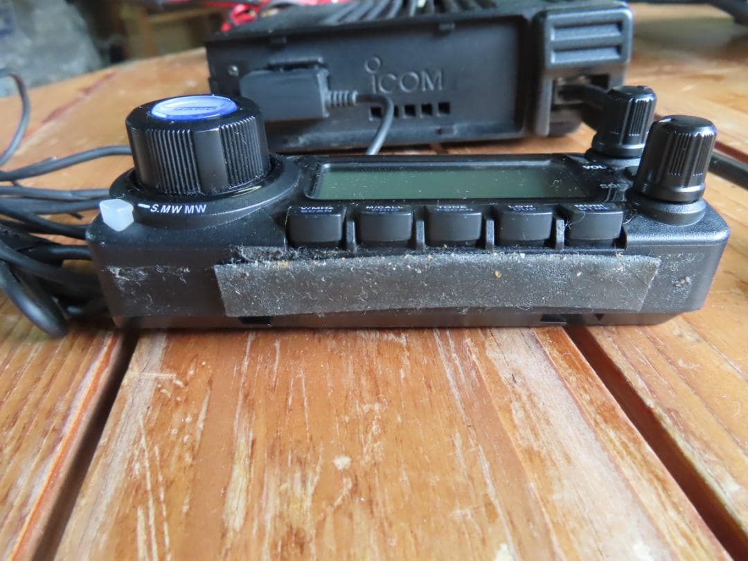 ICOM IC-208　デュアルバンドトランシーバー