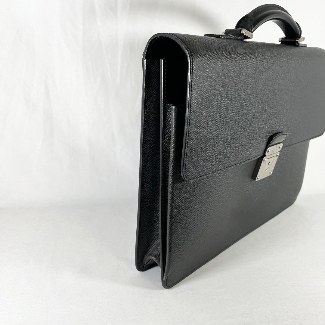 LOUIS VUITTON ルイヴィトン タイガ ビジネスバッグ グレー