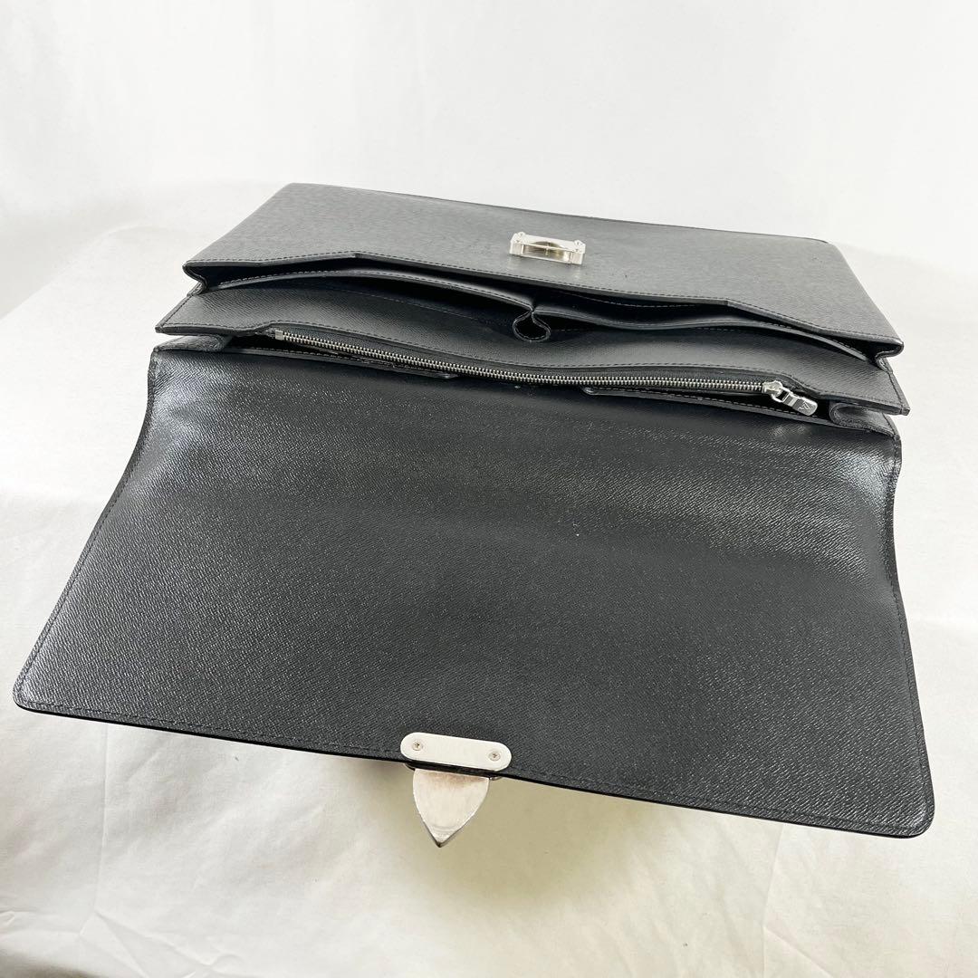 LOUIS VUITTON ルイヴィトン タイガ ビジネスバッグ グレー