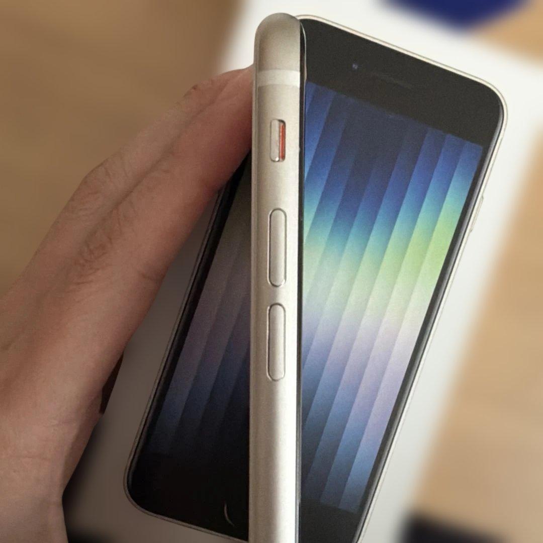 iPhone SE 第3世代 64GB Starlight