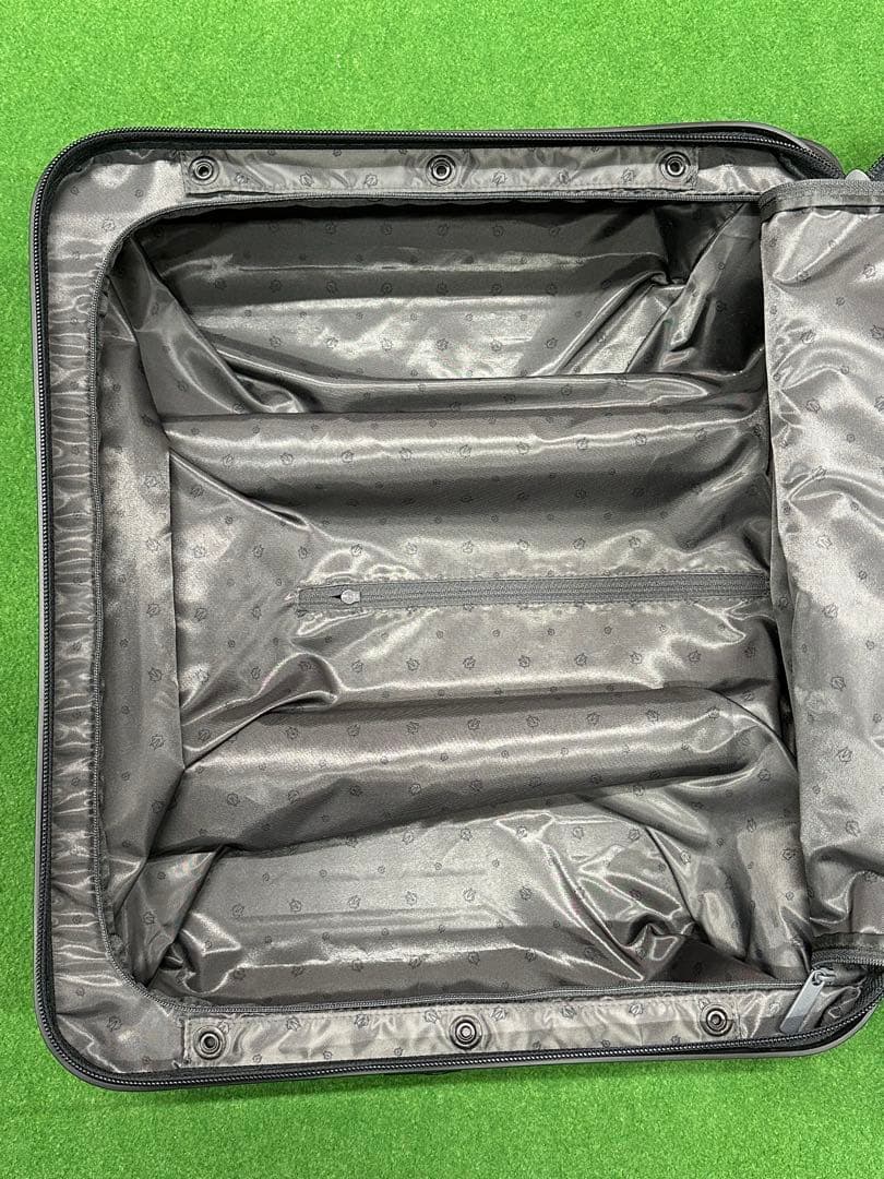 【RIMOWA】コンパクトスーツケース