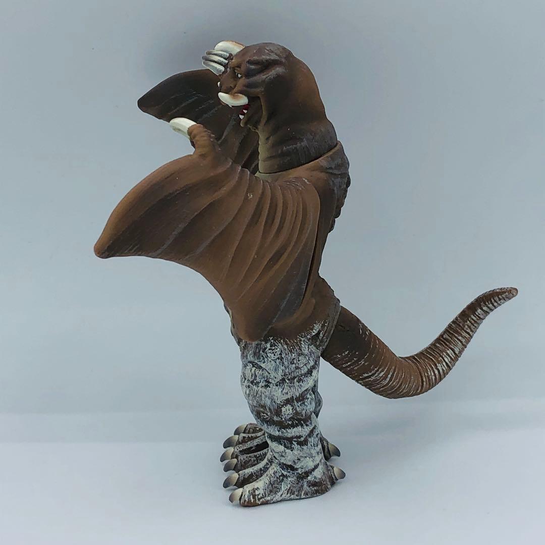 バンダイ ウルトラ怪獣 総天然色 ウルトラQ ガラモン ペギラ ゴメス ソフビ