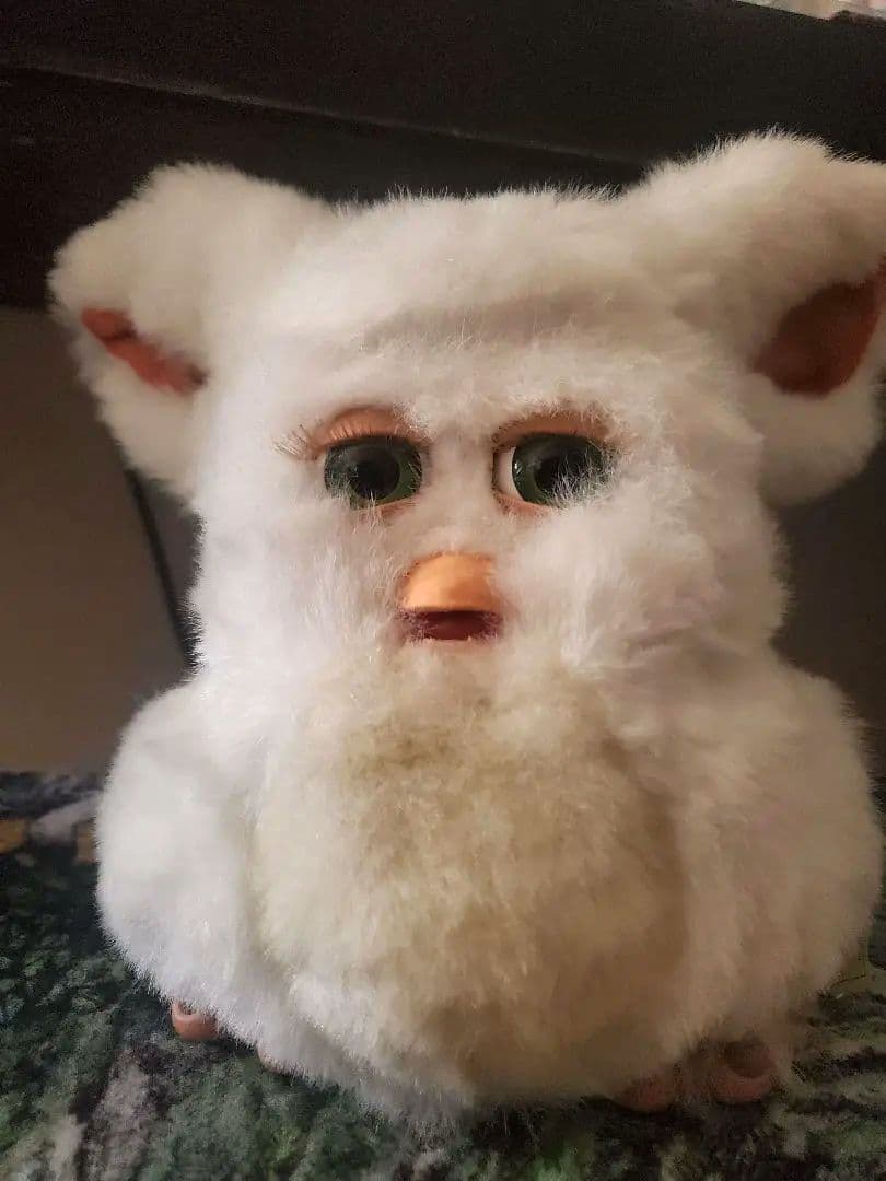 ファービー2 スノーボールホワイト 緑目　稼働品