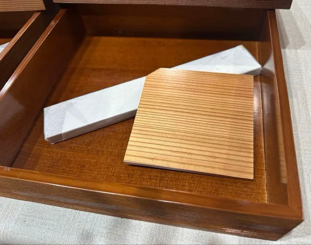 大館工芸社　大館塗　松花堂　仕切り板あり　２個