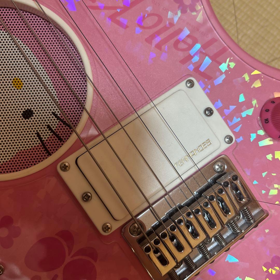ハローキティ フェルナンデスFERNANDES アンプ内蔵 ZO-3 kitty