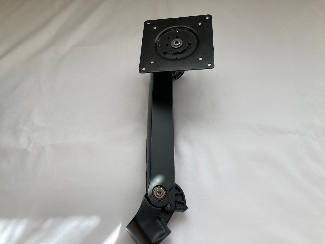 【エルゴトロンOEM】Amazonベーシック モニターアーム シングル ブラック