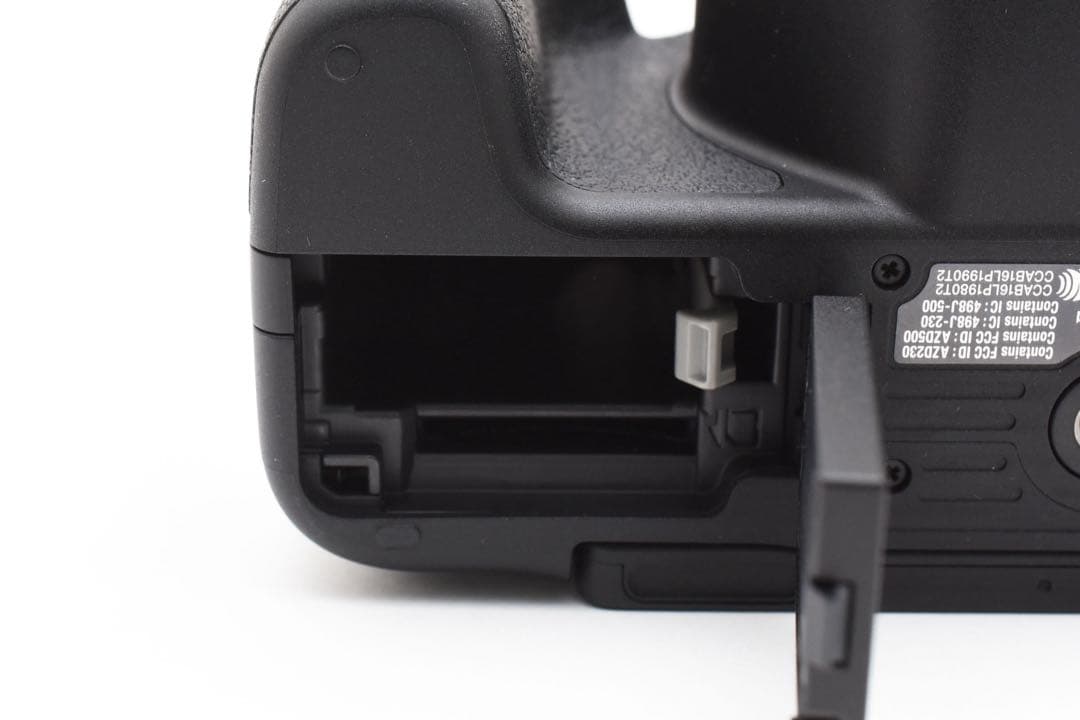 Canon EOS Kiss X9レンズセットCanon EF 28-80mm