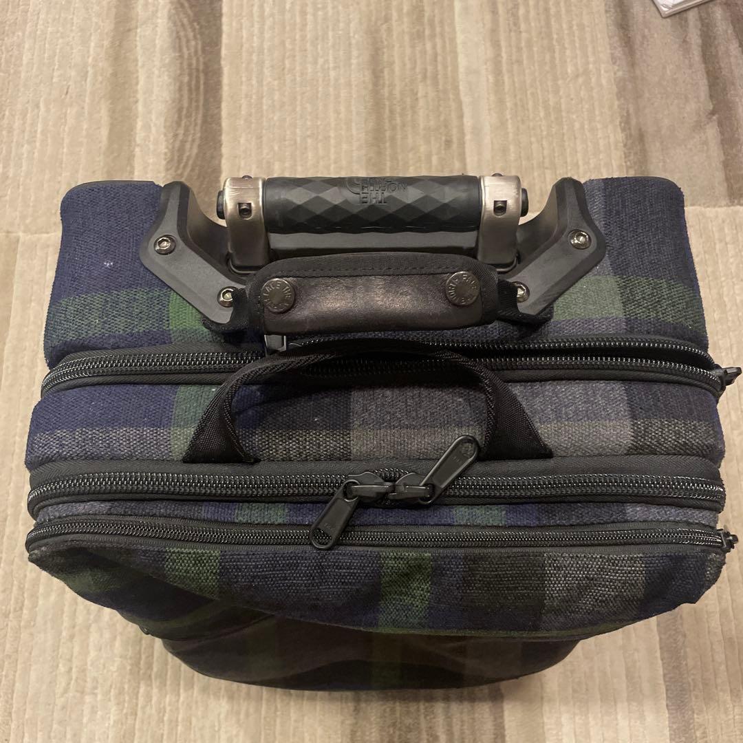 ノースフェイス　キャリーケース　スーツケース