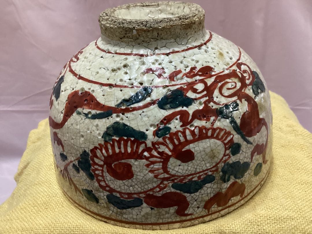 古犬山焼　呉須赤絵　花唐草紋様　鳳凰紋　江戸時代　時代物　伝統的な赤と緑の茶碗