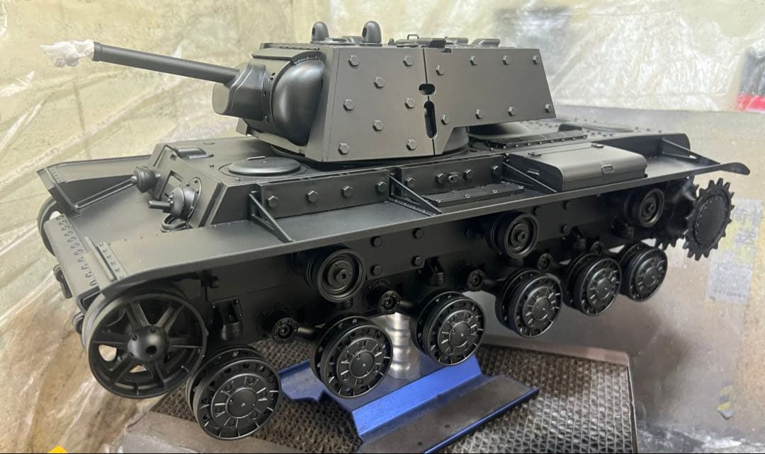 ヘンロン 戦車 KV-1s 新品 組み直し 塗装済 フルセット プレオーダー品