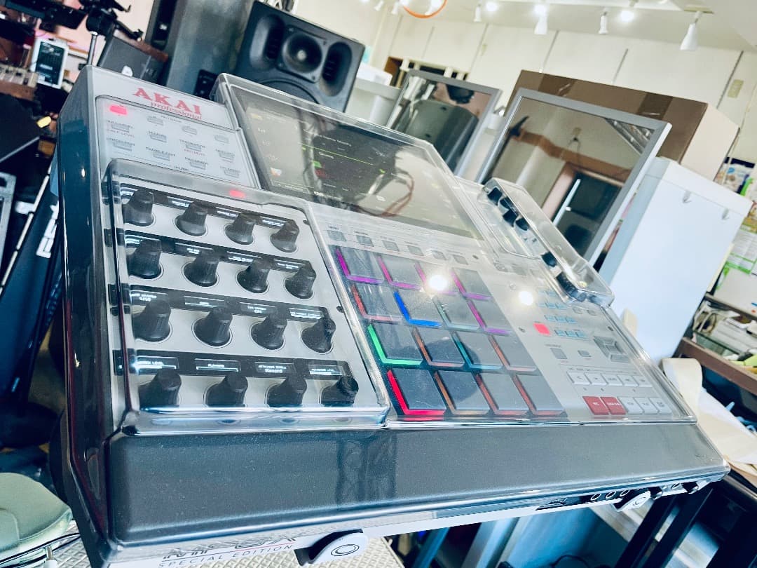 AKAI MPC X 純正カバー付 美品 売り切り 即発送!!