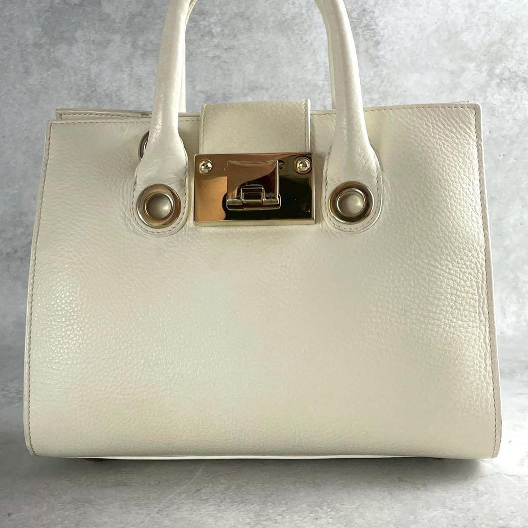 ✨美品✨ジミーチュウ　ライリー　ハンドバッグ　2way レザー　アイボリー