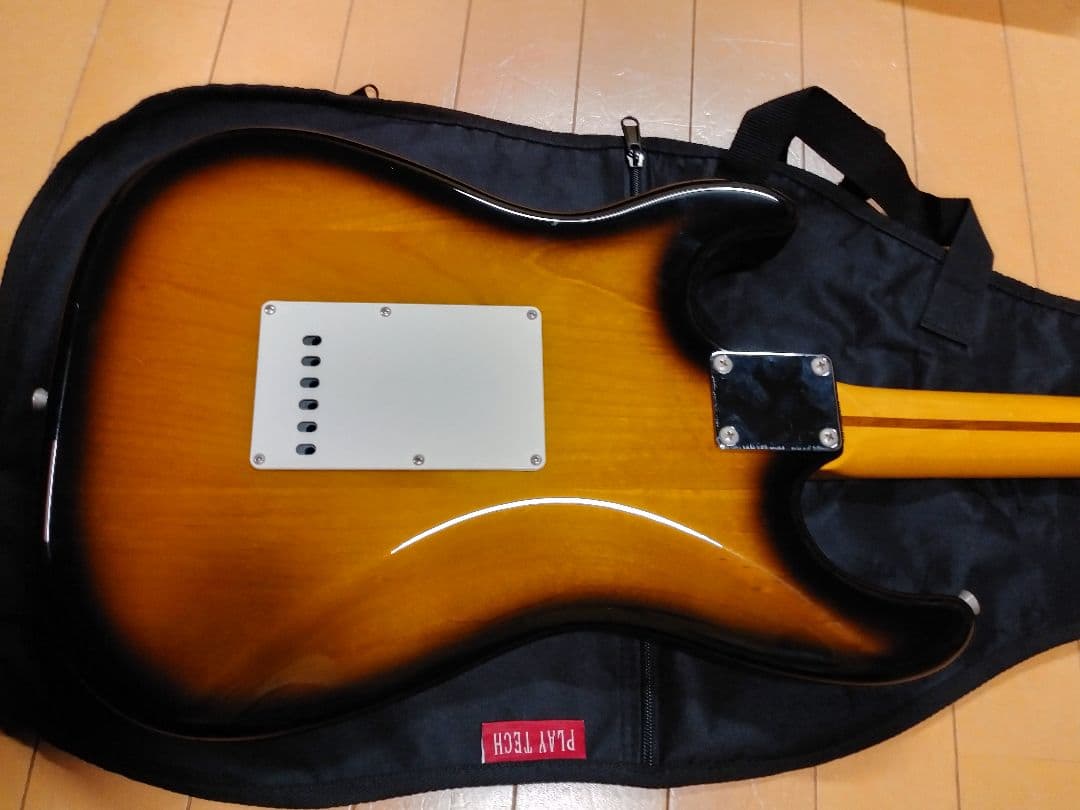 美品 Fender japan フェンダージャパン　ストラトキャスター　ST57