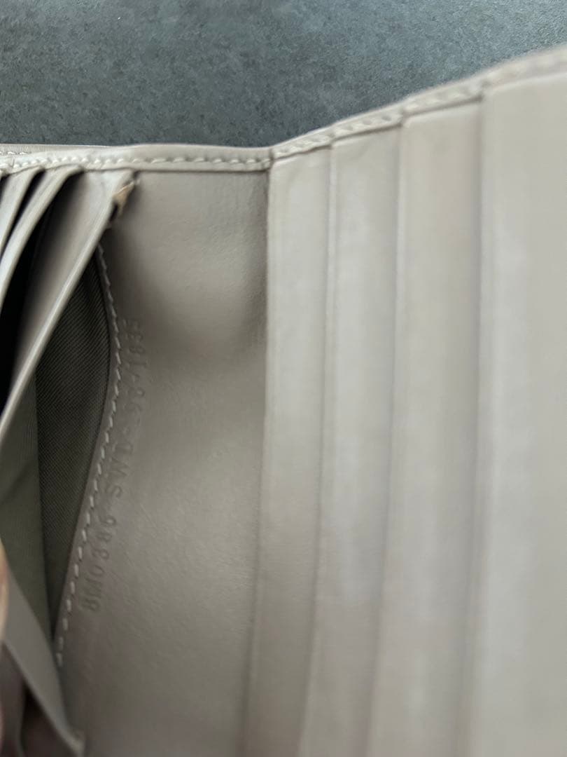 FENDI バイカラー スタッズ ミニウォレット 二つ折り財布 ブラック ベルト