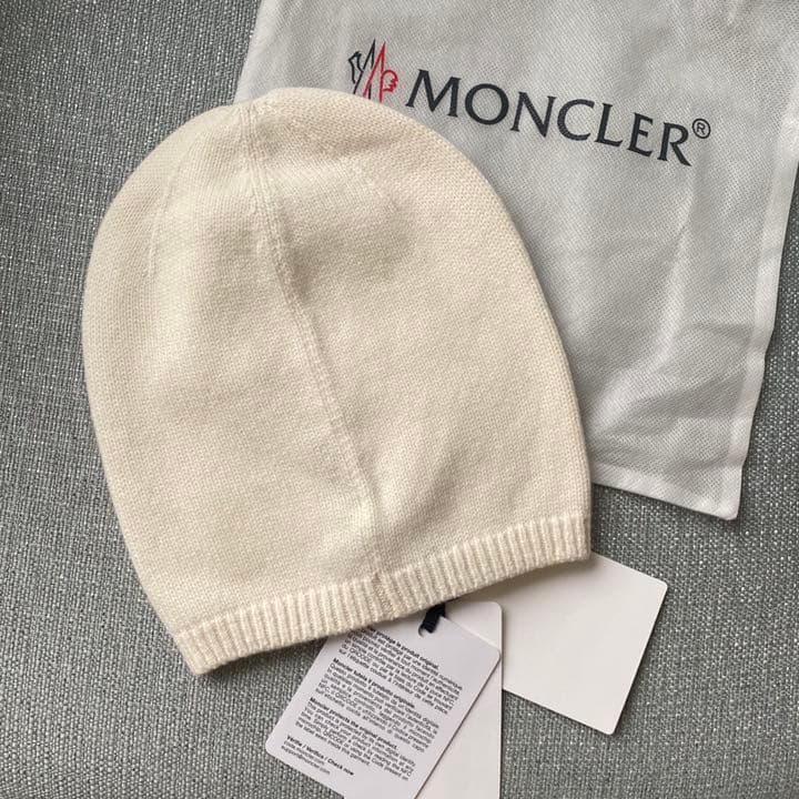 新品未使用 モンクレール 白 ニット帽 ロゴ オフホワイト