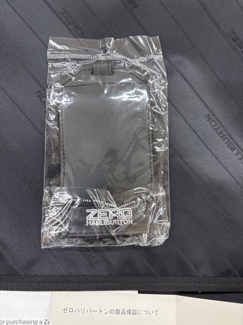 ZERO HALLIBURTON アルミニウム 83L ブラック　キャリー　中古