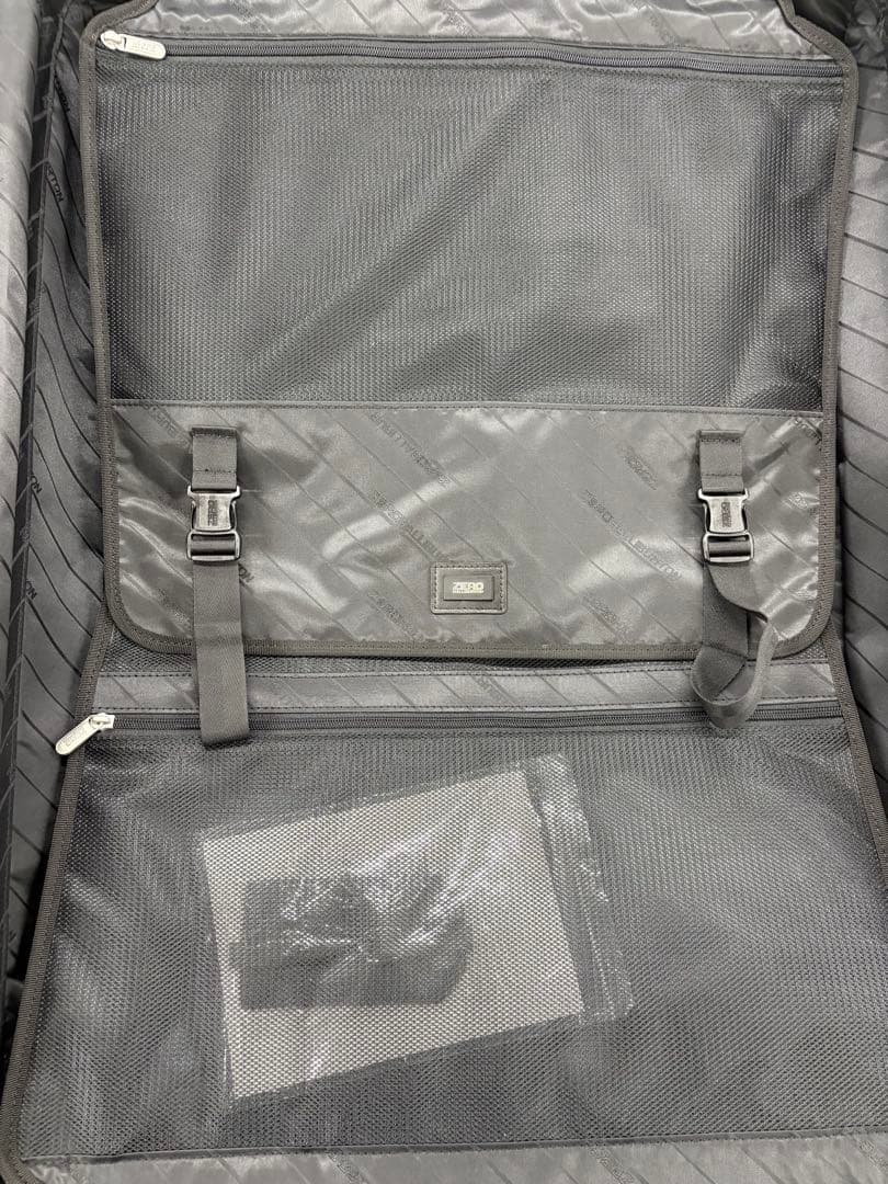 ZERO HALLIBURTON アルミニウム 83L ブラック　キャリー　中古