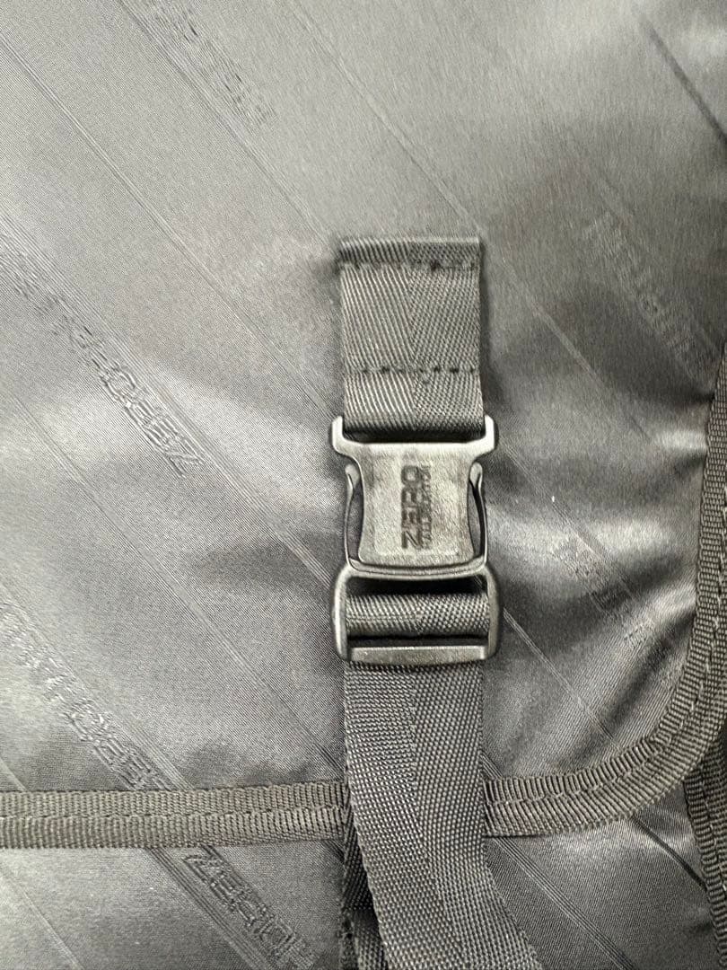 ZERO HALLIBURTON アルミニウム 83L ブラック　キャリー　中古