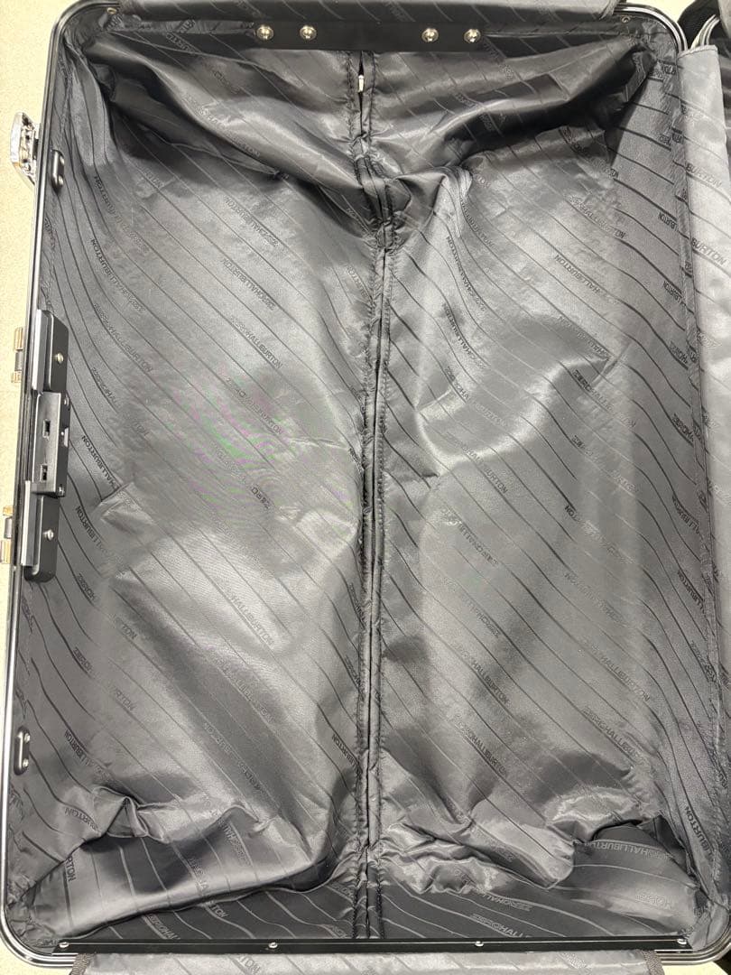 ZERO HALLIBURTON アルミニウム 83L ブラック　キャリー　中古