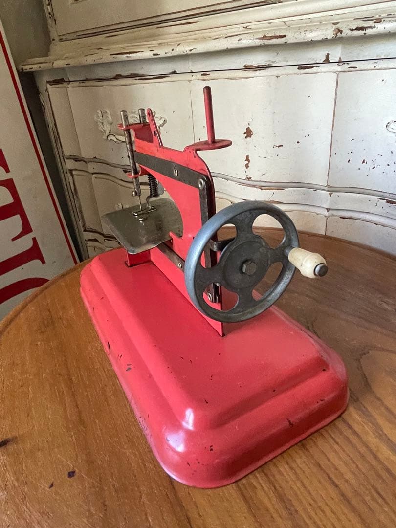 フランス　アンティーク　可愛い　トイ　ミシン　メタル　ピンク