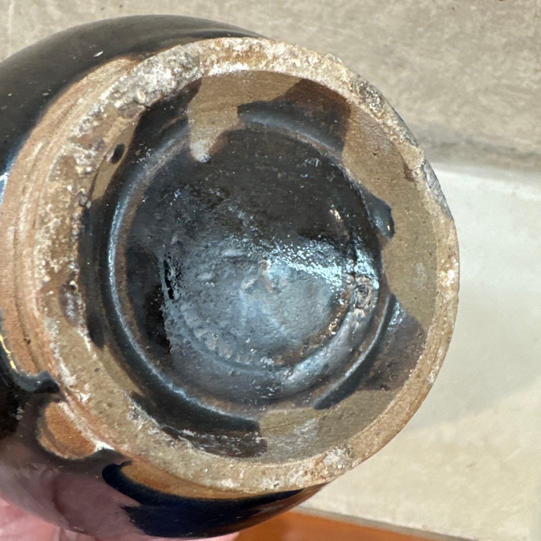 壺屋焼.19世紀.黒釉髪油壺