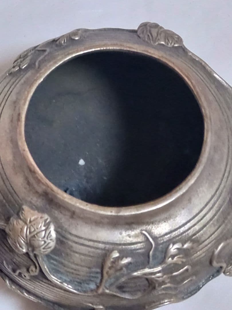 中国美術　骨董　大清年製　三足香炉　置き物