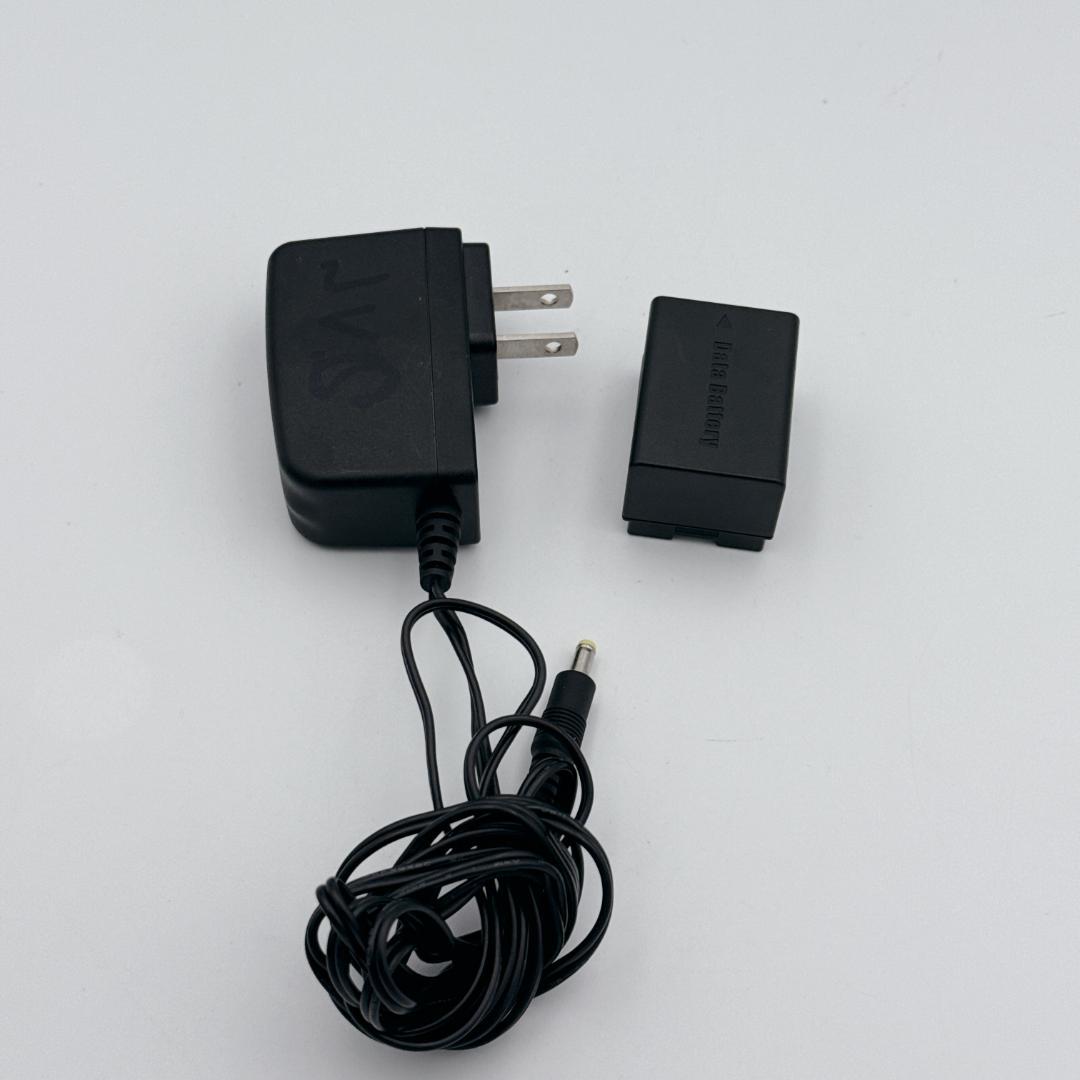 【美品】JVC Everio ビデオカメラ GZ-HM155-R レッド