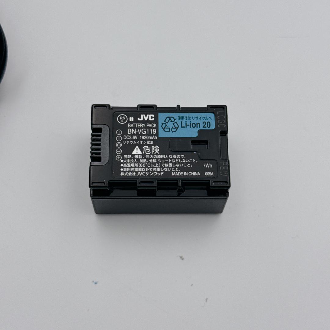 【美品】JVC Everio ビデオカメラ GZ-HM155-R レッド