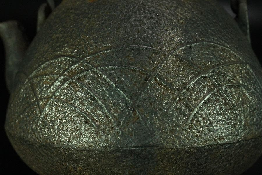 斑紫銅蓋 秋草地紋 鉄瓶(K-LC473)