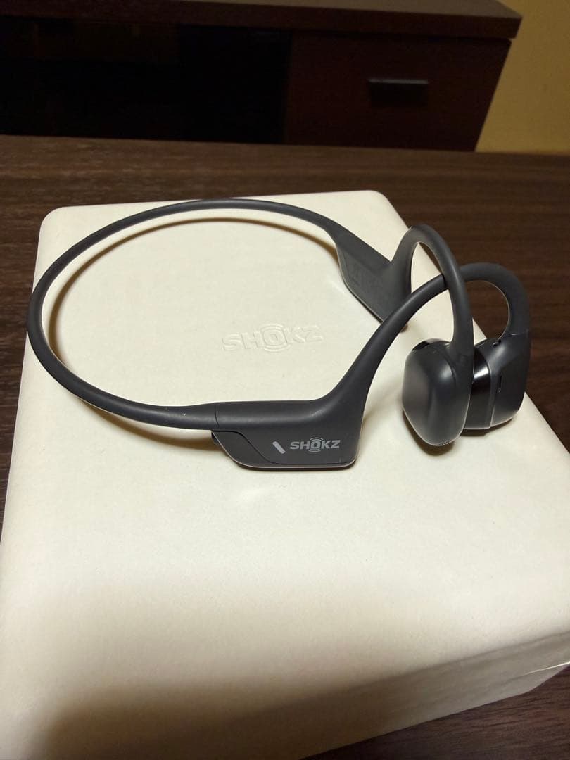 し*ん様 SHOKZ Open Run Pro2 骨伝導イヤホン ブラック 訳あ