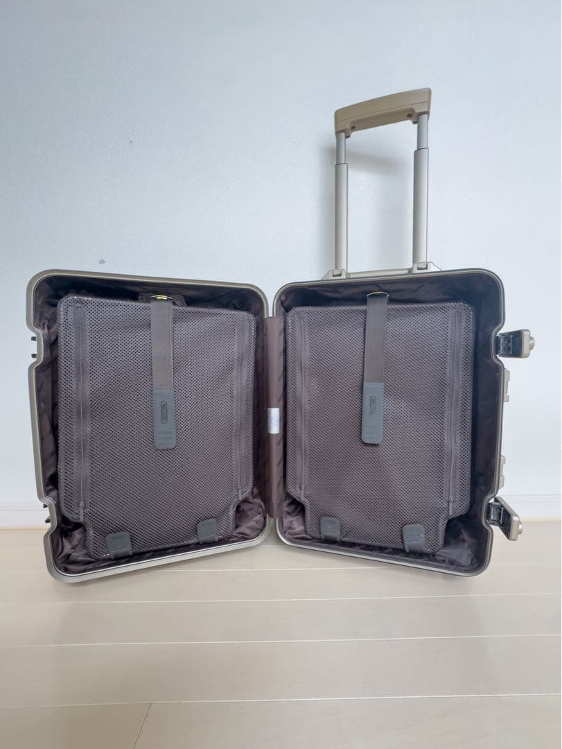 RIMOWA トパーズ チタニウム 34L 4輪 シャンパンゴールド