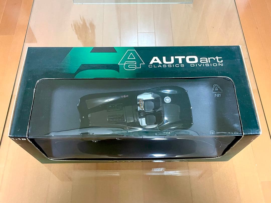 価格変更 1/18 オートアート ジャガーCタイプブリティッシュグリーン未展示品