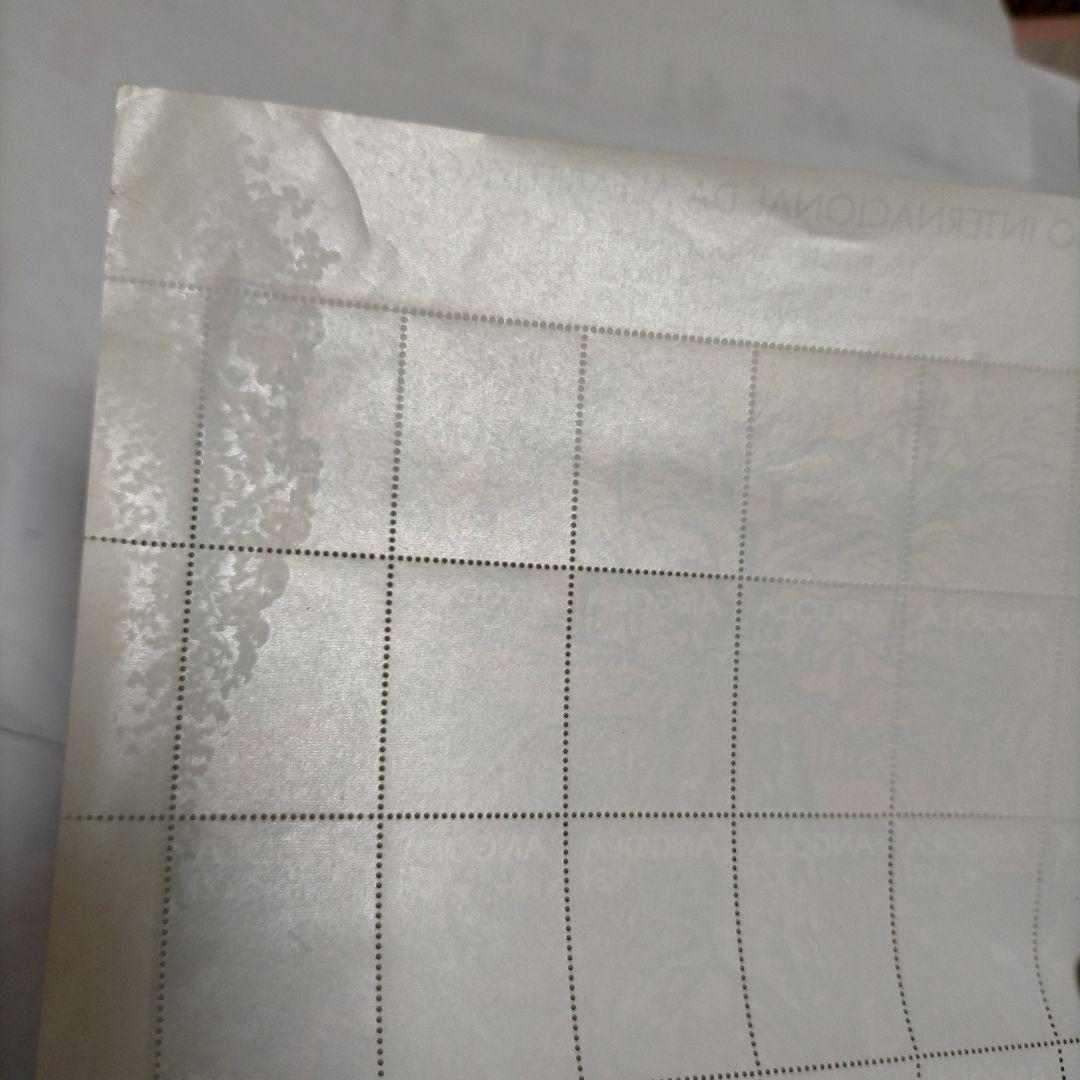 売約外国切手 アンゴラ 動物と森大型30面切手入りシート未使用 訳あり