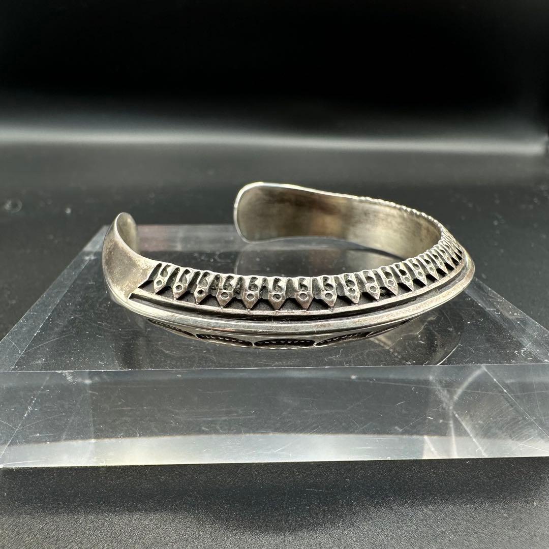 Navajo Lyle Secatero スタンプワーク トライアングルバングル