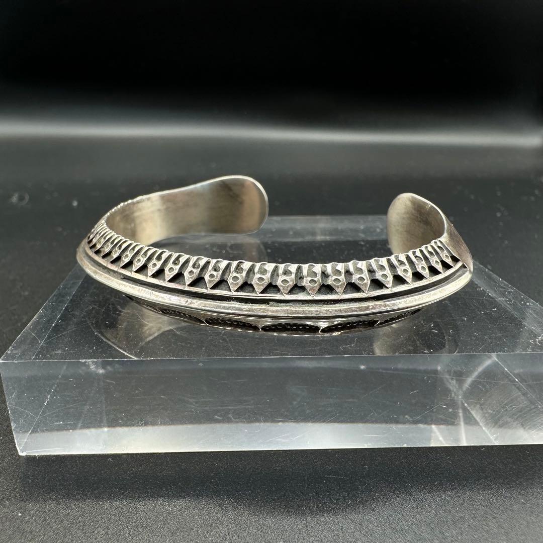 Navajo Lyle Secatero スタンプワーク トライアングルバングル